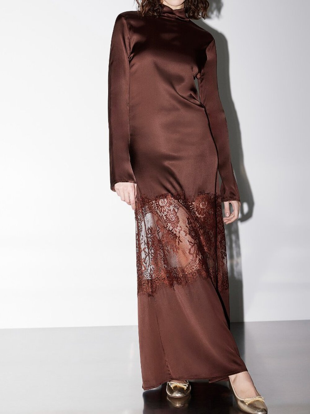 NWT Lace details satin maxi dress - Picture 2 of 3